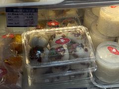 -白玉兰食品甜凤店(合生汇店)