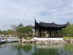 -上海滴水湖皇冠假日酒店