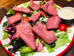 烤牛肉沙拉-Tubestation站点比萨(新世界大望路店)