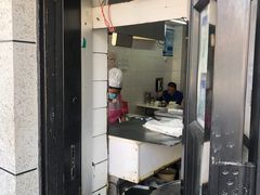 -黄阿姨锅贴大王(万航渡路店)