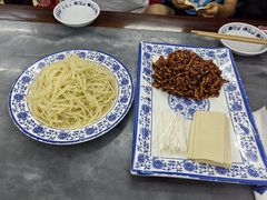 -海碗居老北京炸酱面(增光路店)