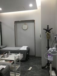 -苗方清颜专业祛痘·皮肤管理