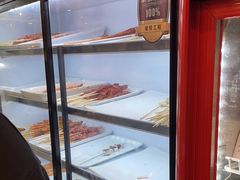 -哈尔滨小酒馆·鲜肉现穿自助烧烤(康新花园店)