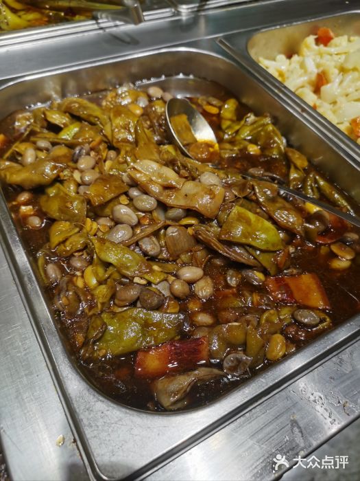 合合自助快餐(六顺店)红烧肉豆角图片