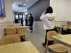 用餐区-蒙自源米线大王(西村地铁站店)