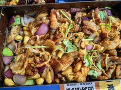 -老东镇啤酒屋海鲜加工·蒸汽海鲜·海鲜烧烤(台东店)