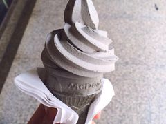 黑麻麻-麦当劳(集美石鼓店)