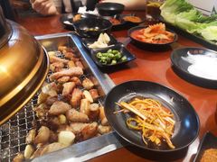 -肉甲韩国木炭烤肉(新壹街1店)