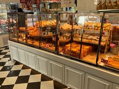 面包甜点陈列柜-味多美(江桥万达店)