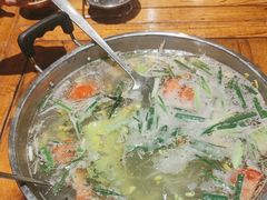 -亮欢寨酸汤鱼(沙冲路店)