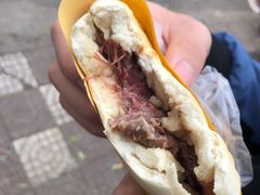 腊牛肉夹馍-杨天玉腊牛羊肉店