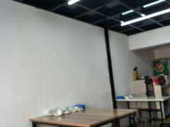 大堂-偏爱炒鸡店(宝龙店)