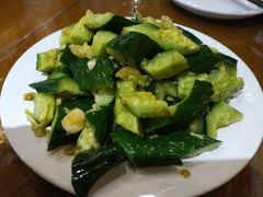 拍黄瓜-玫瑰红烤羊排(北新桥三条店)