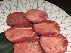 -山川小町·极番烧肉(新地假日广场店)