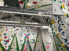 -绿壁虎攀岩基地(Tcar店)