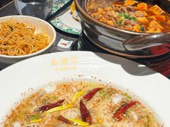 -渔语鱼新川菜Bistro(万象天地店)
