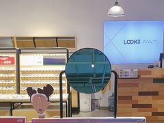 -LOOK眼镜·蔡司依视路配镜(宝山万达店)