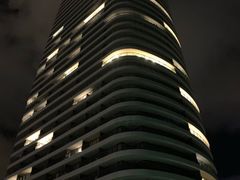 -瑰丽酒店·海吧·天际下午茶·现场DJ·天台酒吧