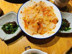 -野山舂·贵州现舂酸汤火锅(鸿通城店)