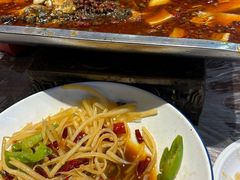 -老街烧烤大排档·地道湖北菜·龙虾馆(汉口火车站店)