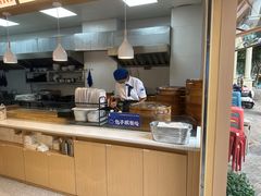 -李与白包子铺(桐梓林店)