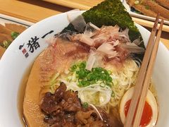 牛拉面-面屋 猪一