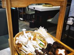 鲜菌类拼盘-渔小生蒸汽石锅鱼(印象城店)