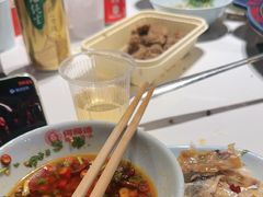 -何师傅美蛙鱼头(汉街店)