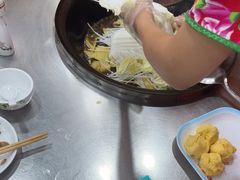 -屯老二农家铁锅炖·行业领军者(梅江店)