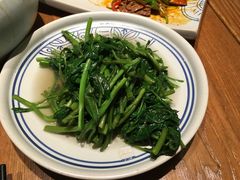 -云海肴·汽锅鸡·云南菜(天山百盛优客店)