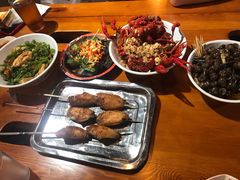 -琥珀老六龙虾(四里河店)