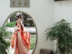 -一揽芳华汉服旗袍体验馆(拙政园店)