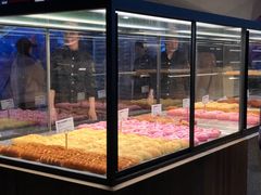 面包甜点陈列柜-LELECHA乐乐茶(上海五角场万达广场店)