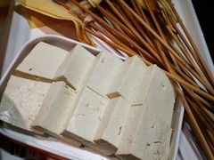 -两三事小郡肝串串香火锅(桂庙店)