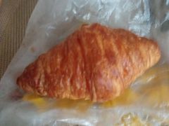 红梅牛角-味多美蛋糕(航天桥店)