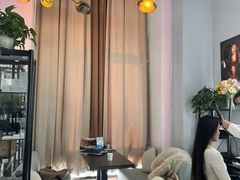 -ME觅妆·定制美妆·彩妆私教(菱角湖店)