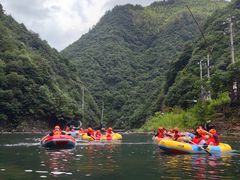 -安吉龙王山峡谷漂流