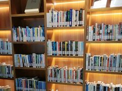 -上海市虹口区图书馆(曲阳分馆)