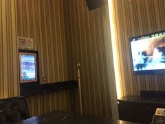 -皇马纯KTV·量贩·聚会(民治店)