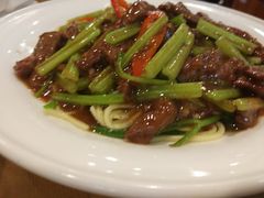 沙茶牛肉炒面-台北楚楚园馅饼粥(虹桥南丰城店)