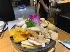 -一朵菌·野生菌探索家火锅(南亚店)