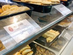 面包甜点陈列柜-上海哈尔滨食品厂(合生汇店)