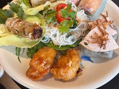 -大头虾越式风味餐厅(光明广场店)