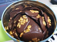 松子巧克力脆-香港珍妮曲奇聪明小熊饼干(迪美购物中心店)