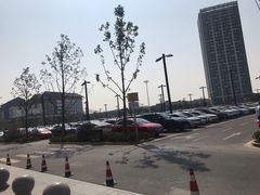 -融创茂-停车场