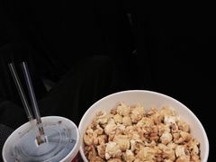 -和平影视娱乐城