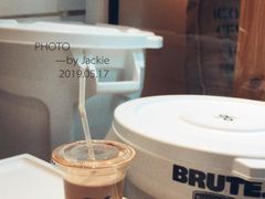 拿铁咖啡-% Arabica阿拉比卡咖啡(武康路店)