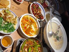 -湘西小馆(滨河路店)