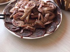 -闫家驴肉老店(华电一校店)