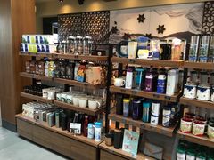 零售区-星巴克臻选(成都宽窄巷子店)